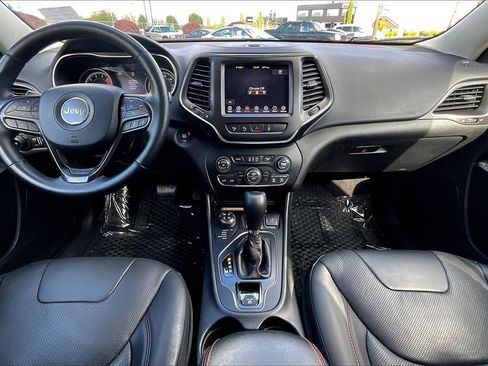 Used 2019 Jeep Cherokee Trailhawk image 17