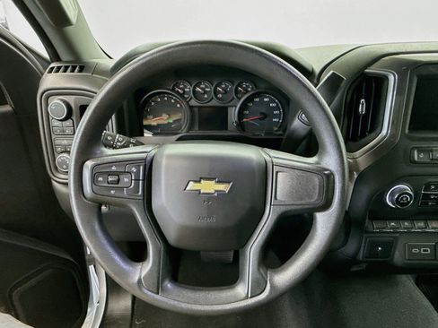Used 2023 Chevrolet Silverado 1500 Custom AWD/4WD image 17