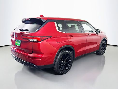 Used 2022 Mitsubishi Outlander SEL Black Edition image 10