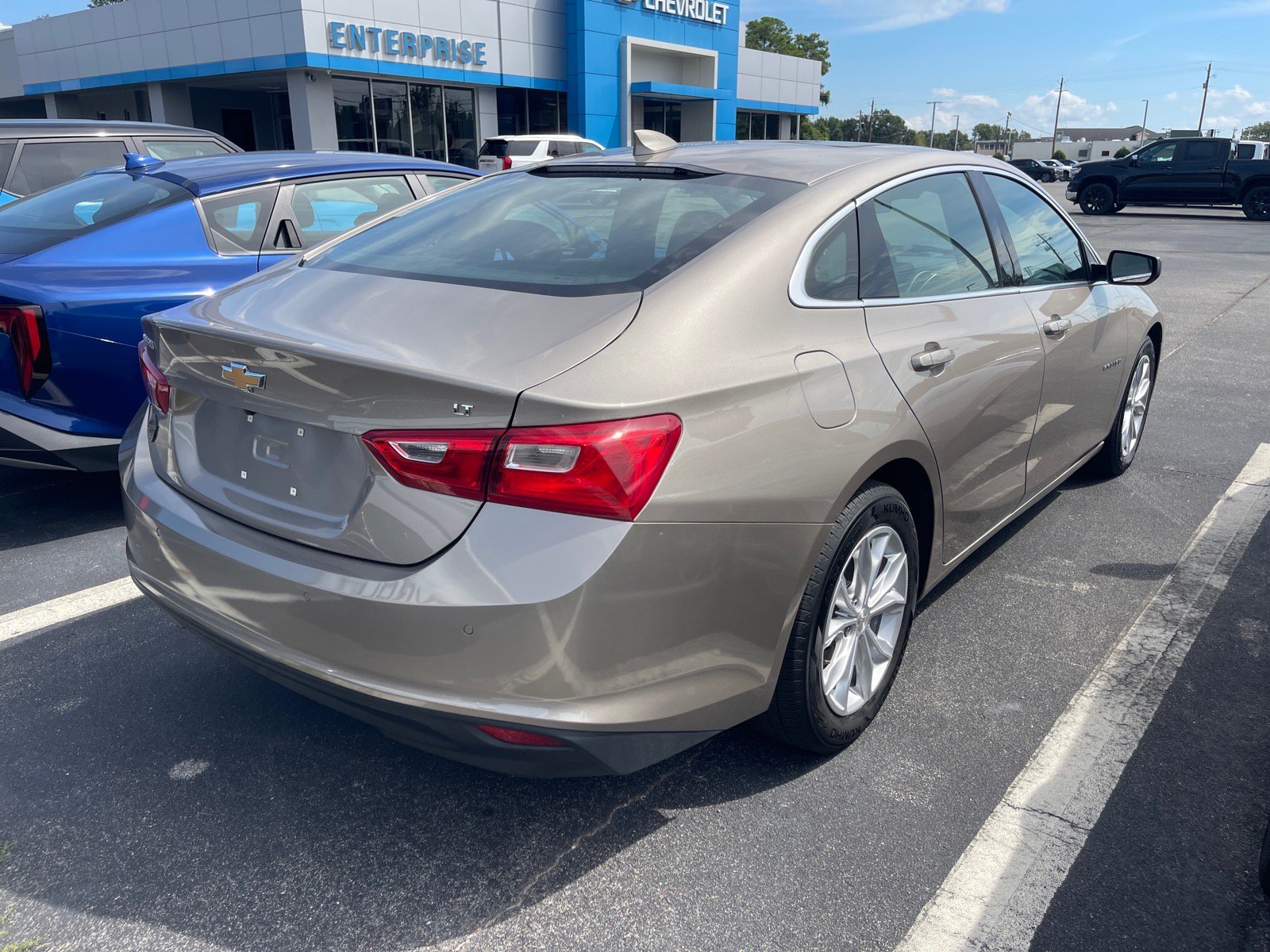 Used 2024 Chevrolet Malibu LT FWD image 15
