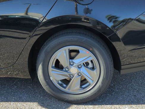 New 2026 Hyundai Elantra SE image 14