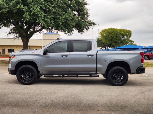 Used 2024 Chevrolet Silverado 1500 Custom Trail Boss AWD/4WD image 3