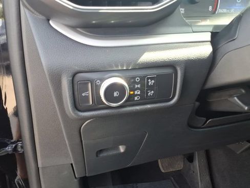 Used 2020 Ford Explorer XLT w/ Equipment Group 202A AWD/4WD image 19