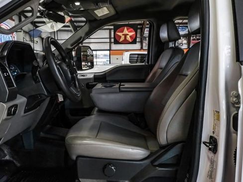 Used 2022 Ford F250 XL w/ Power Equipment Group image 6