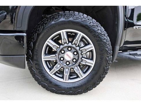 Used 2024 GMC Sierra 1500 AT4 w/ Technology Package image 29