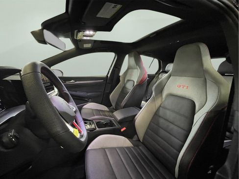 New 2026 Volkswagen GTI SE FWD image 2