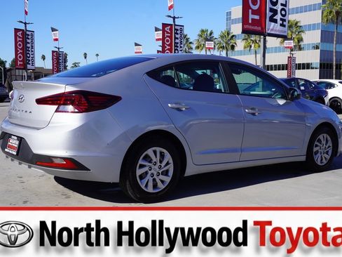 Used 2020 Hyundai Elantra SE w/ Cargo Package (C1) image 4