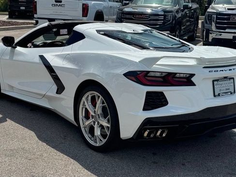 Used 2022 Chevrolet Corvette Stingray Premium Cpe w/ Z51 Performance Package RWD image 5