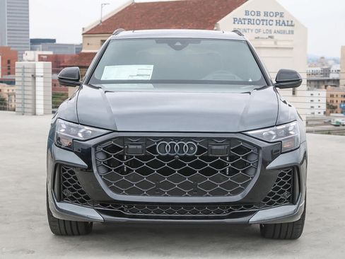 New 2025 Audi RS Q8 performance image 2