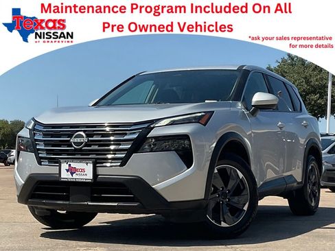 Used 2025 Nissan Rogue SV FWD image 1