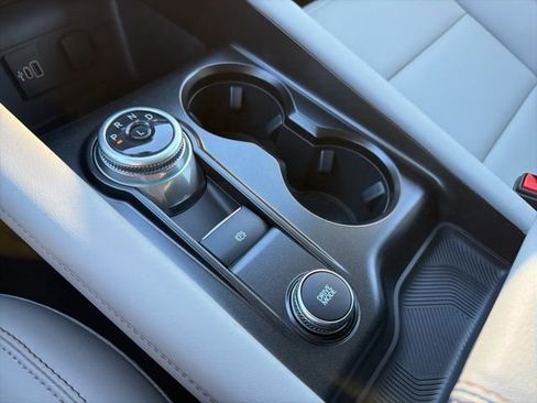 New 2026 Ford Explorer Active w/ Active Comfort Package image 17