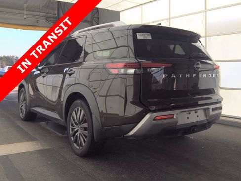 Used 2022 Nissan Pathfinder SL w/ SL Premium Package FWD image 5
