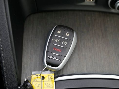 Used 2019 Alfa Romeo Stelvio Ti image 59