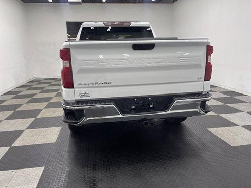 Used 2024 Chevrolet Silverado 1500 LT AWD/4WD image 3