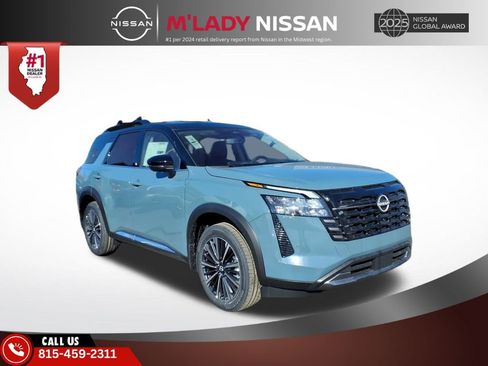 New 2026 Nissan Pathfinder Platinum image 1