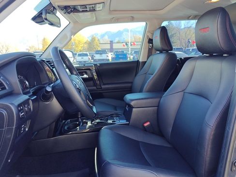 Used 2024 Toyota 4Runner TRD Off-Road Premium image 10