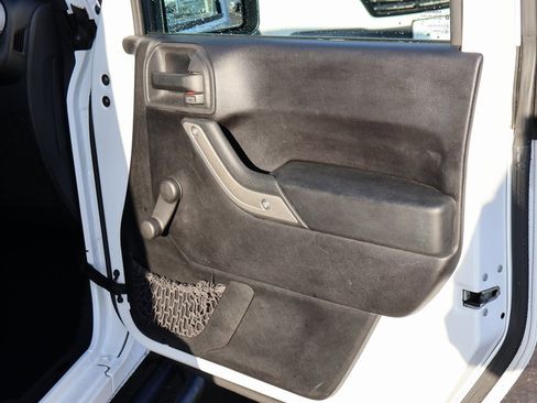 Used 2015 Jeep Wrangler Sport w/ Connectivity Group image 13