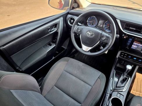 Used 2017 Toyota Corolla LE w/ Carpet Mat Package (TMS) FWD image 26