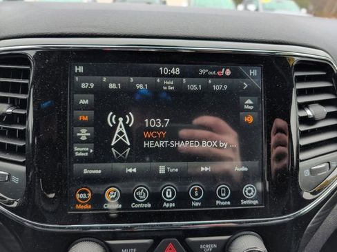 Used 2019 Jeep Grand Cherokee Altitude image 24