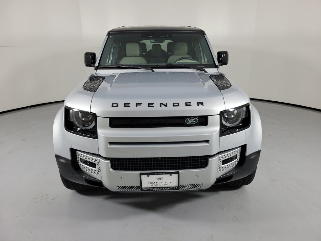 Used 2023 Land Rover Defender 130 SE AWD/4WD image 2