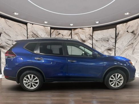 Used 2020 Nissan Rogue SV AWD/4WD image 6