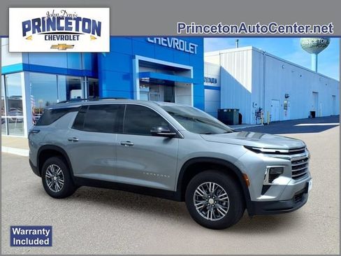 Used 2025 Chevrolet Traverse LT AWD/4WD image 1