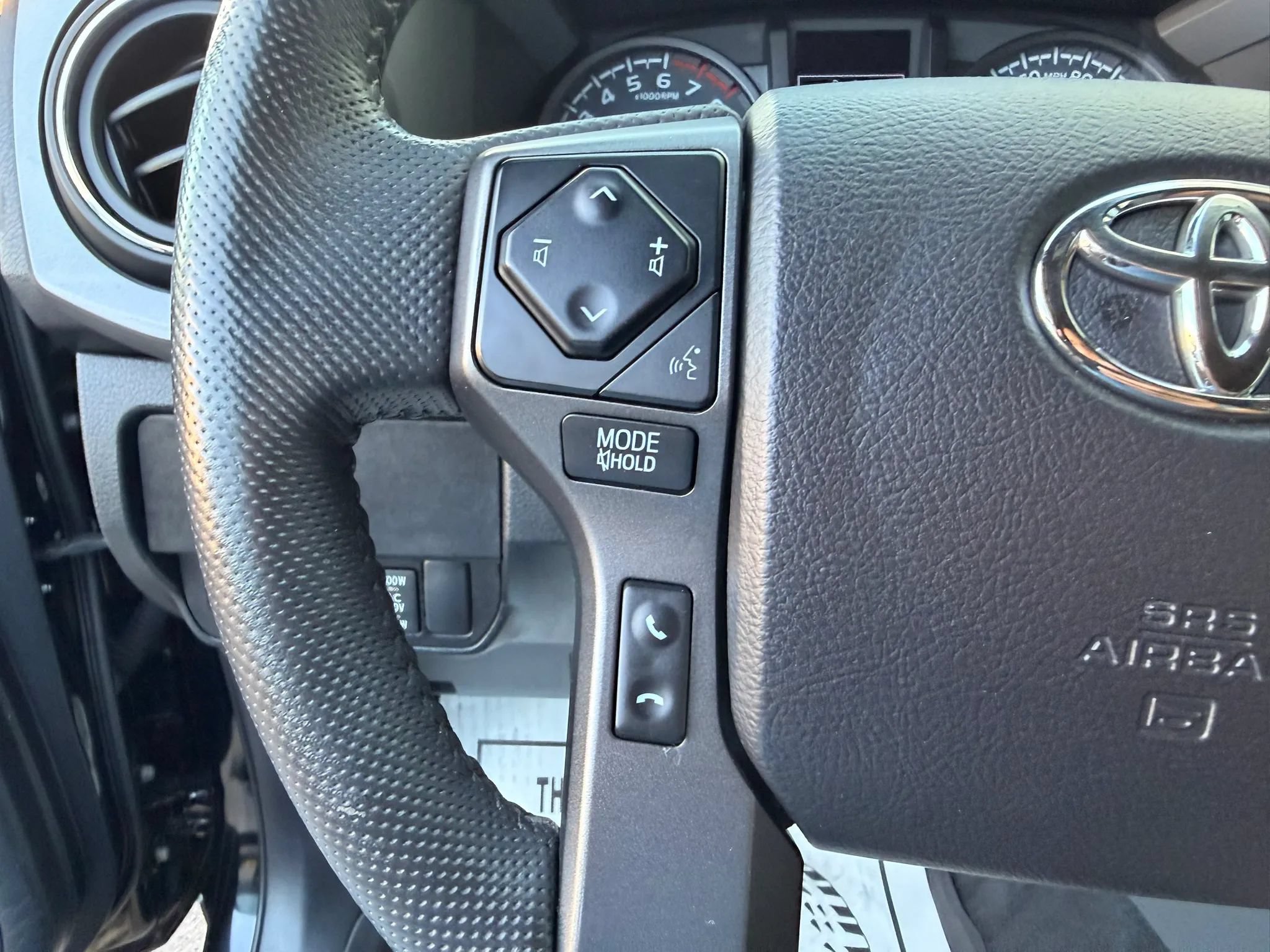 Used 2021 Toyota Tacoma TRD Off-Road AWD/4WD image 29