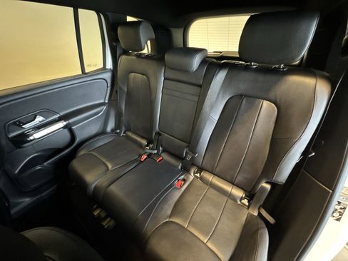 Used 2023 Mercedes-Benz GLB 250 4MATIC image 21