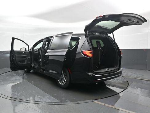 New 2026 Chrysler Pacifica Select FWD image 47