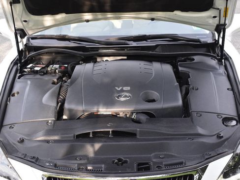 Used 2013 Lexus IS 250 AWD w/ Luxury Plus Pkg Value Edition image 34