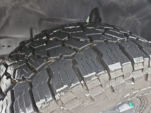 Used 2022 Jeep Gladiator Sport image 28