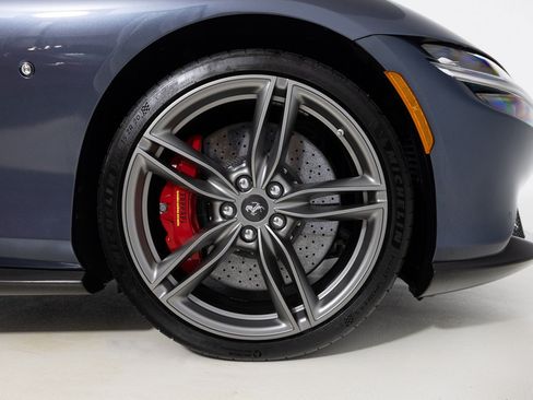 Used 2021 Ferrari Roma RWD image 14
