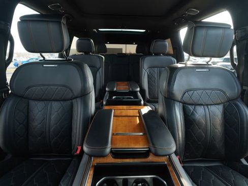 Used 2022 Jeep Grand Wagoneer Series III image 41