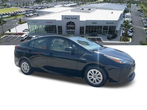 Used 2021 Toyota Prius LE FWD image 10