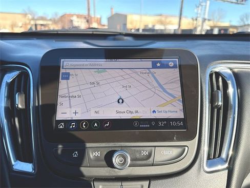 Used 2024 Chevrolet Malibu LT image 14