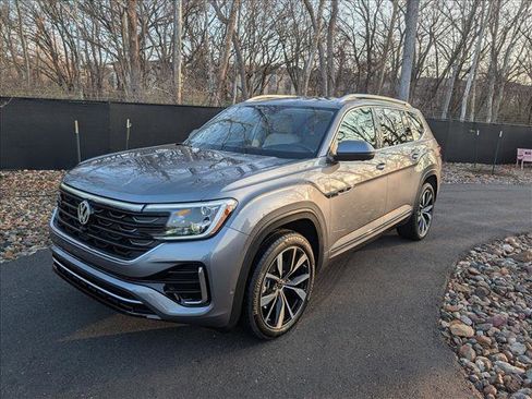 Used 2025 Volkswagen Atlas SEL Premium R-Line image 1