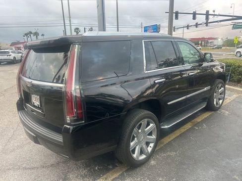 Used 2018 Cadillac Escalade Luxury image 10