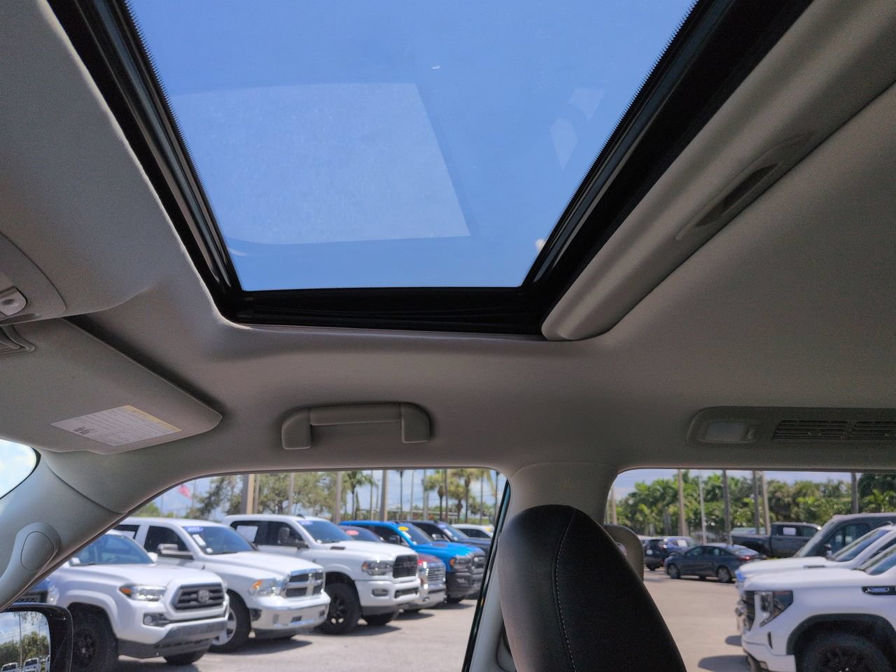 Used 2021 INFINITI QX80 Luxe w/ All-Season Package RWD image 21