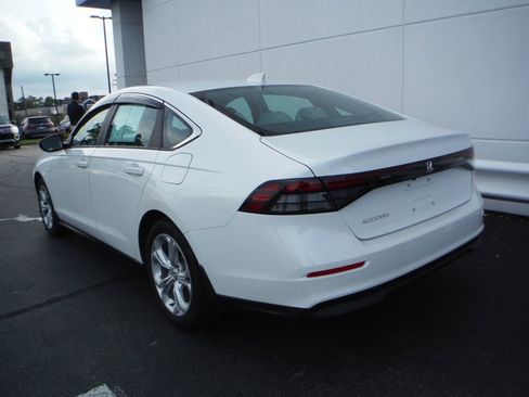 Used 2023 Honda Accord LX image 9