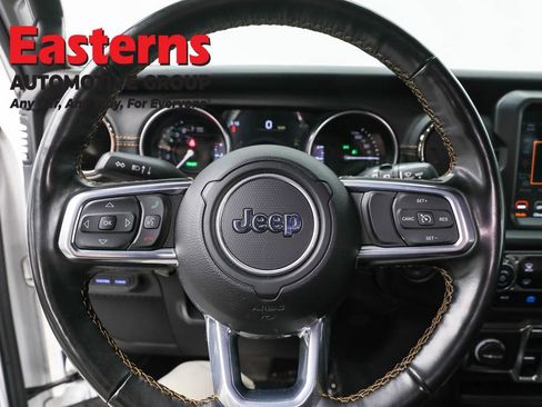 Used 2022 Jeep Wrangler Unlimited Sahara image 10