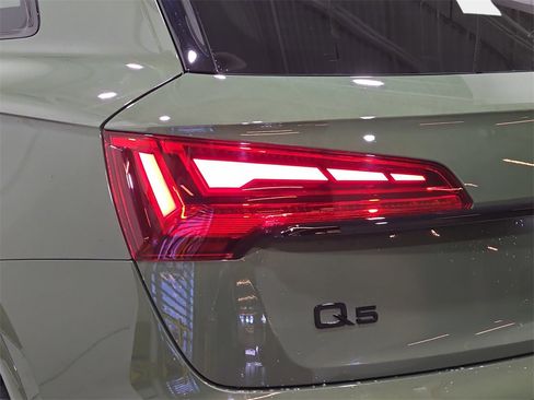 Certified 2025 Audi Q5 2.0T Premium Plus w/ Premium Plus Package image 35