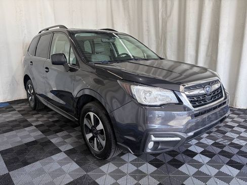 Used 2017 Subaru Forester 2.5i Limited w/ Popular Package #2 AWD/4WD image 3