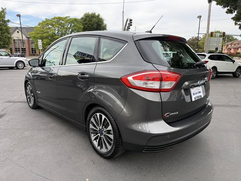 Used 2017 Ford C-MAX Titanium w/ Equipment Group 301A FWD image 11