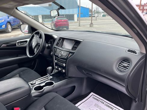 Used 2019 Nissan Pathfinder S image 19