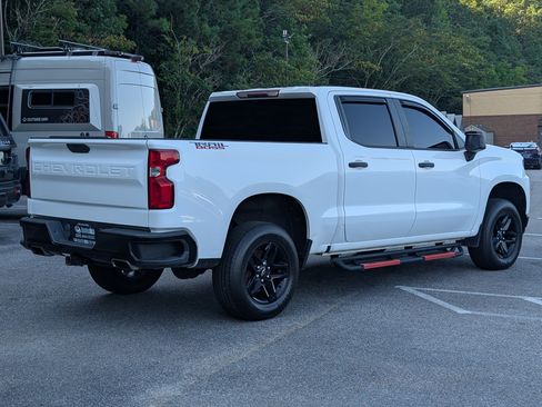 Used 2019 Chevrolet Silverado 1500 Custom Trail Boss w/ Custom Convenience Package AWD/4WD image 9