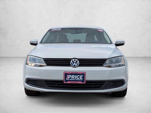 Used 2012 Volkswagen Jetta SE FWD image 2