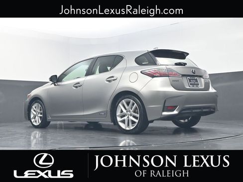 Used 2017 Lexus CT 200h image 18