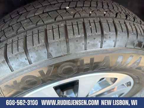 Used 2024 Subaru Outback Premium w/ Popular Package #1A AWD/4WD image 28