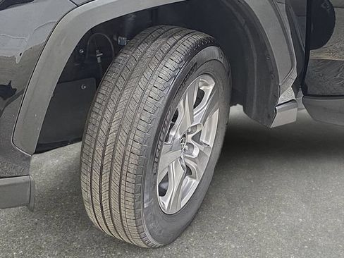 Certified 2025 Toyota RAV4 XLE AWD/4WD image 28