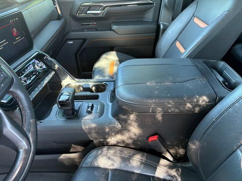 Certified 2023 GMC Sierra 1500 AT4 w/ AT4 Premium Package AWD/4WD image 43